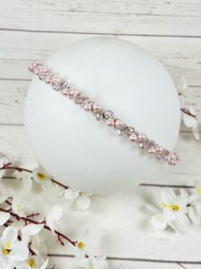Аксесоар за коса диадема с кристали и перли