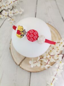 Ръчно изработена диадема с копчета