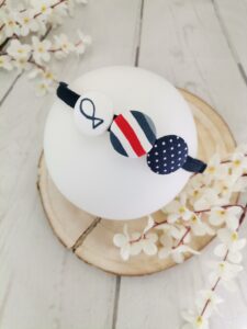 Ръчно изработена диадема с копчета