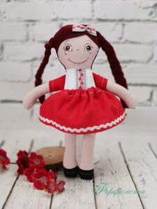 Ръчно изработена кукла