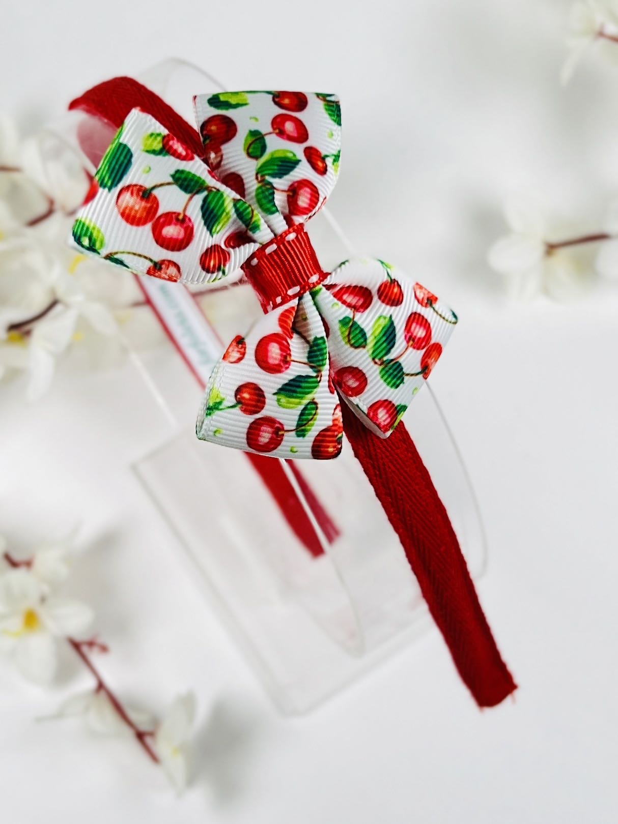 Диадема с фиба панделка Диадема с фиба панделка