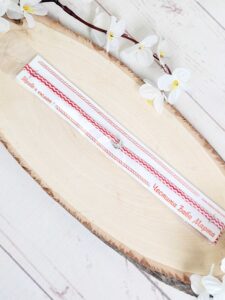 Мартеница гривна с метален елемент