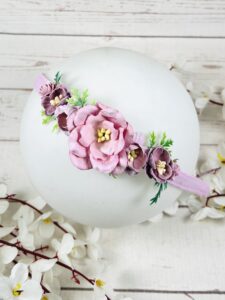 Ръчно изработена диадема с цветя