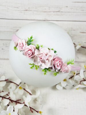 Ръчно изработена диадема с цветя